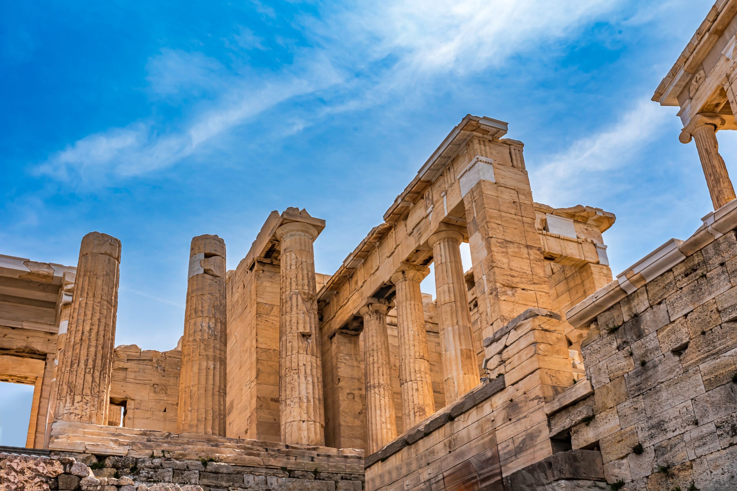 The,Propylaea,Of,The,Acroposlis,,Athens,,Greece