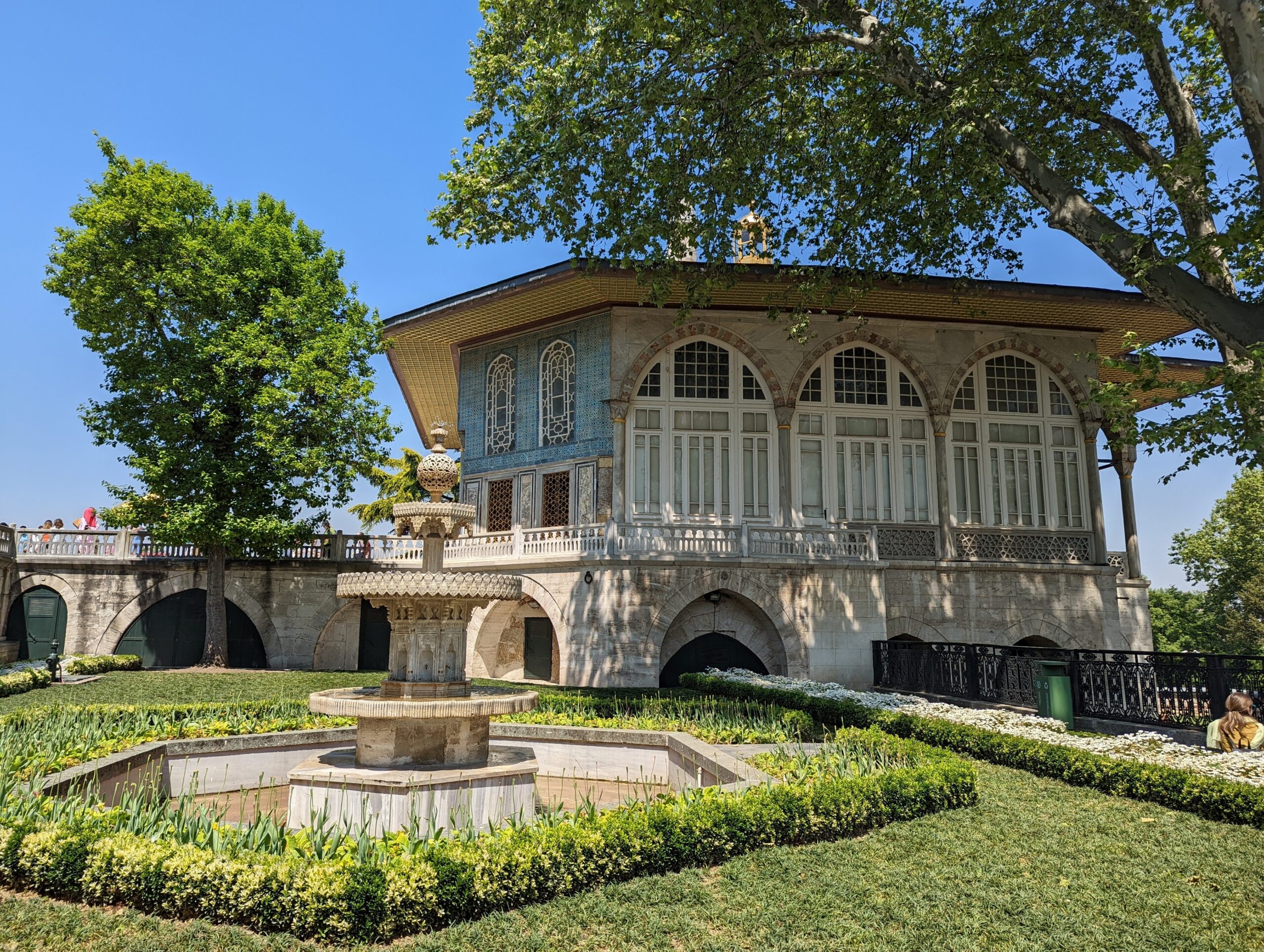 Istanbul: Topkapi Palace and Harem Guided Tour with Tickets