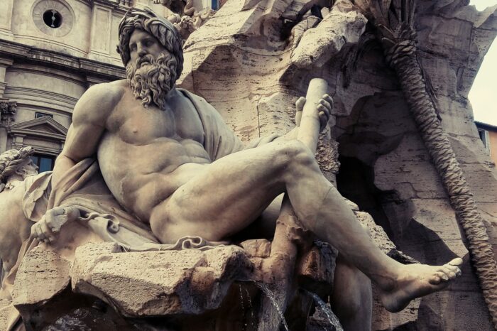 Heart of Rome Walking Tour with Pantheon and Trevi Fountain