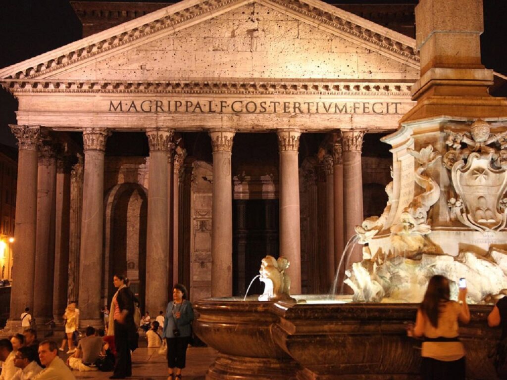Rome Evening Walking Tour from the Forum to Trevi Fountain and Pantheon