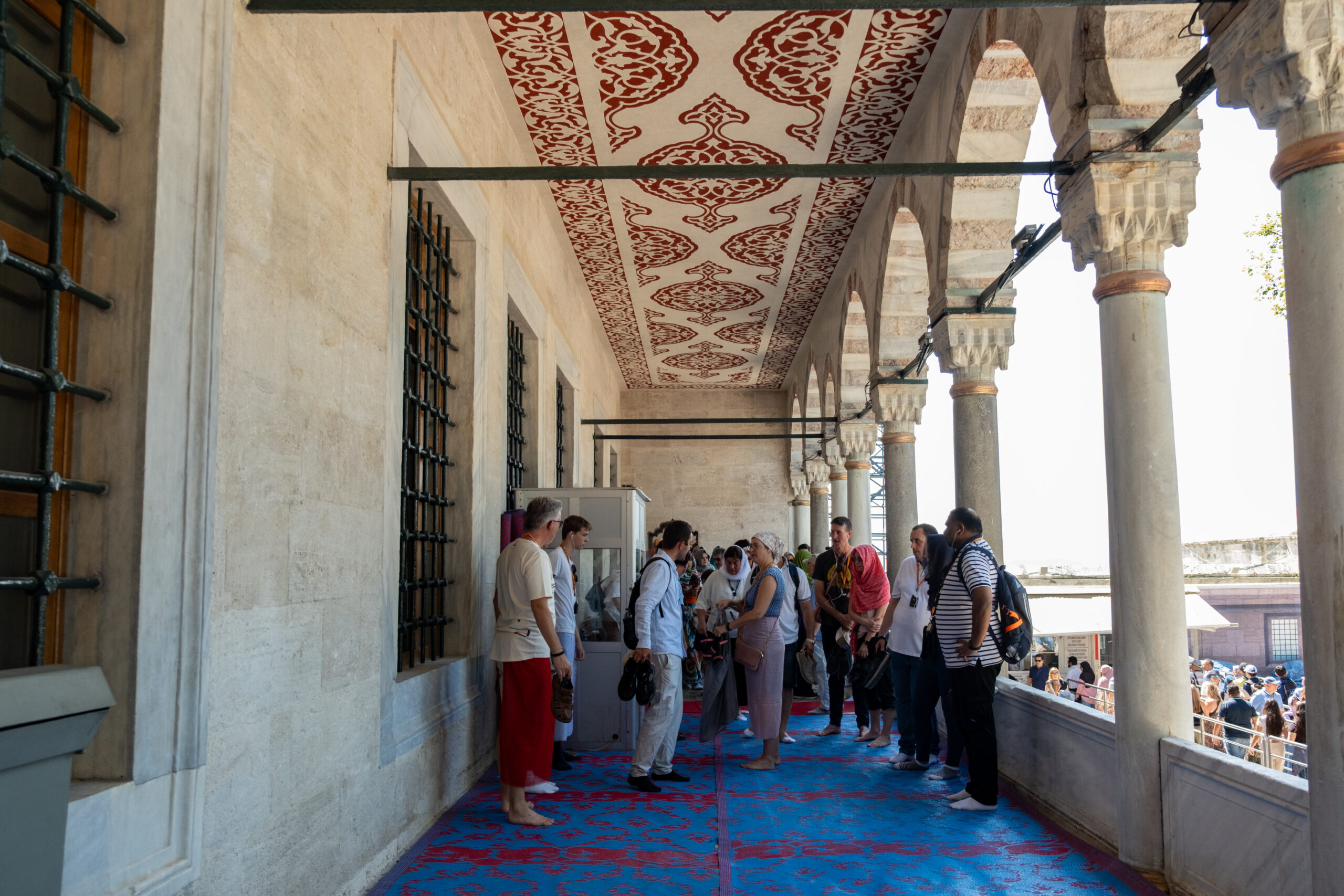 Istanbul_Blue Mosque_Outside_2