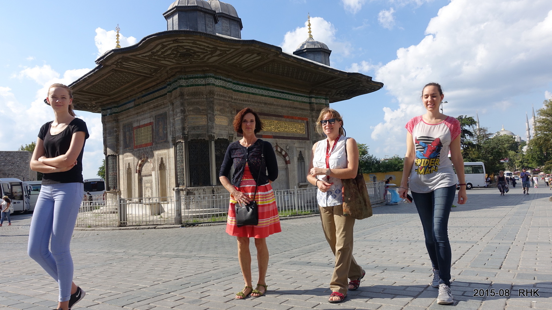 10 Tips to Make the Most Out of Your European Walking Tour: A Must-Read Travel Guide!