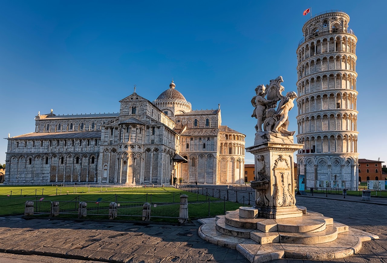 The,Fontana,Dei,Putti,(fountain,With,Angels),,Pisa,Cathedral,And