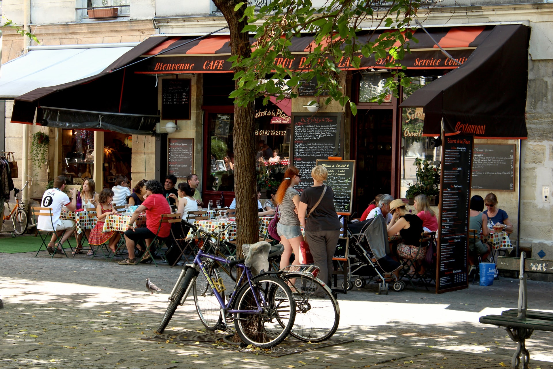 10 Secret Daily Habits of Parisians that Will Transform Your Paris Experience Forever