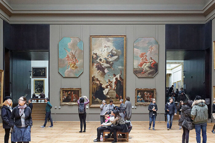 Paris: Masterpieces of the Louvre Tour with Pre-reserved Tickets