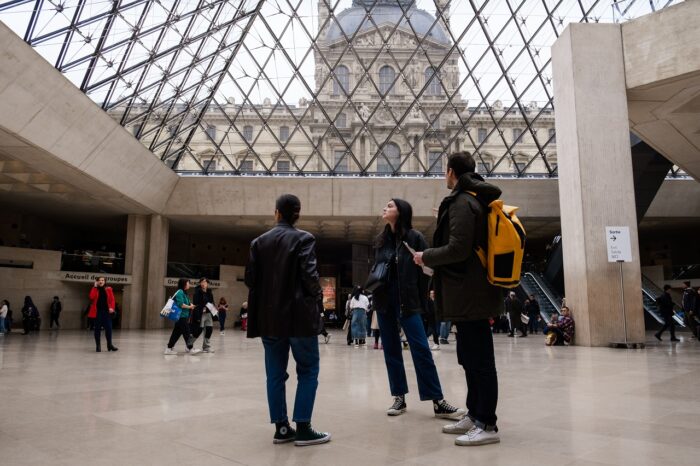 Paris: Masterpieces of the Louvre Tour with Pre-reserved Tickets