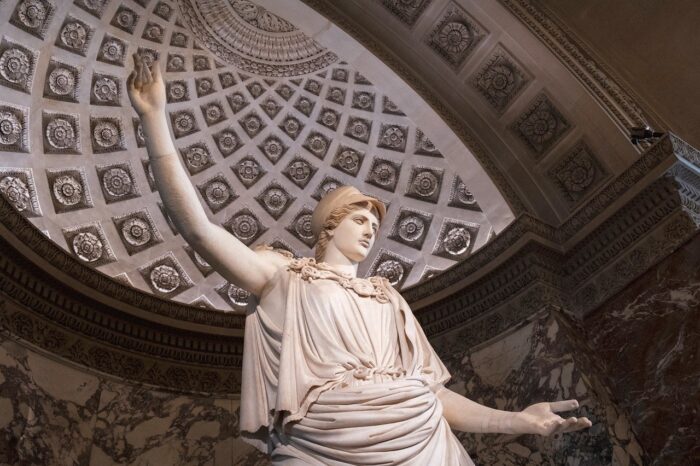 Paris: Masterpieces of the Louvre Tour with Pre-reserved Tickets