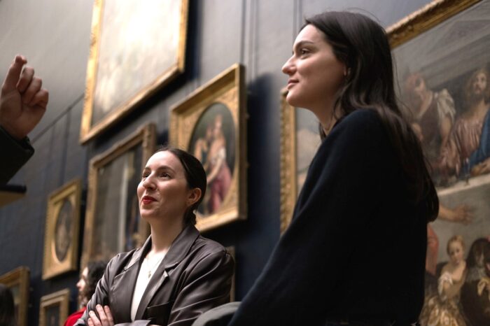 Paris: Masterpieces of the Louvre Tour with Pre-reserved Tickets