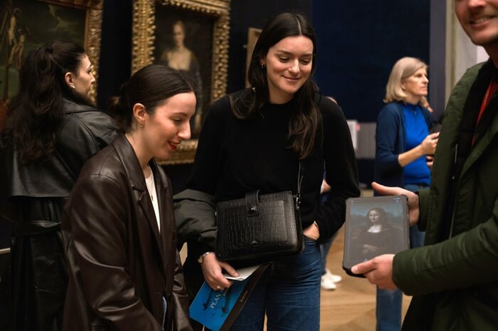Paris: Masterpieces of the Louvre Tour with Pre-reserved Tickets