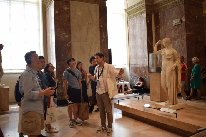 Louvre Museum Tour 23