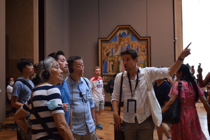 Paris: Masterpieces of the Louvre Tour with Pre-reserved Tickets