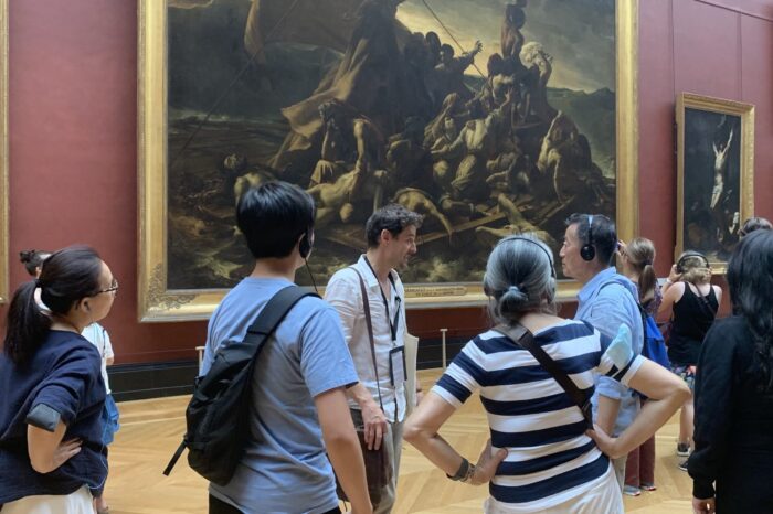 Paris: Masterpieces of the Louvre Tour with Pre-reserved Tickets