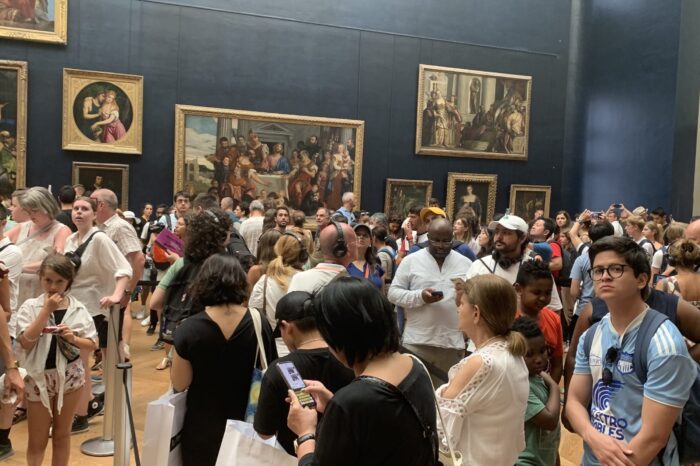 Paris: Masterpieces of the Louvre Tour with Pre-reserved Tickets