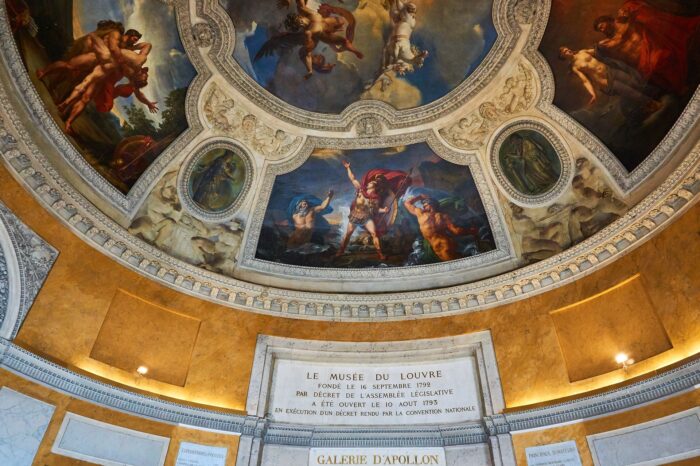 Paris: Masterpieces of the Louvre Tour with Pre-reserved Tickets