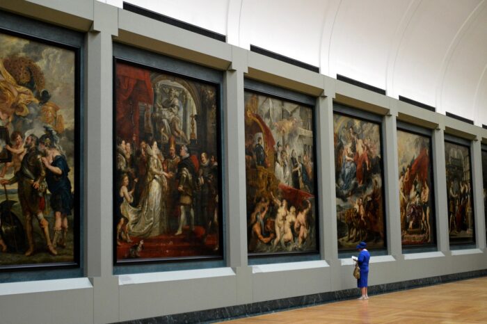 Paris: Masterpieces of the Louvre Tour with Pre-reserved Tickets
