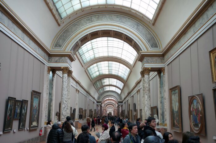 Paris: Masterpieces of the Louvre Tour with Pre-reserved Tickets