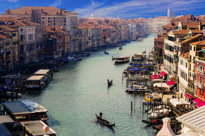 Venice: Doge's Palace Guided Tour with Pre-Reserved Tickets & Optional Gondola Ride