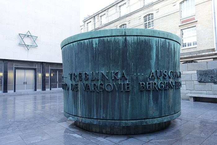 Paris Marais Shoah-Memorial-3