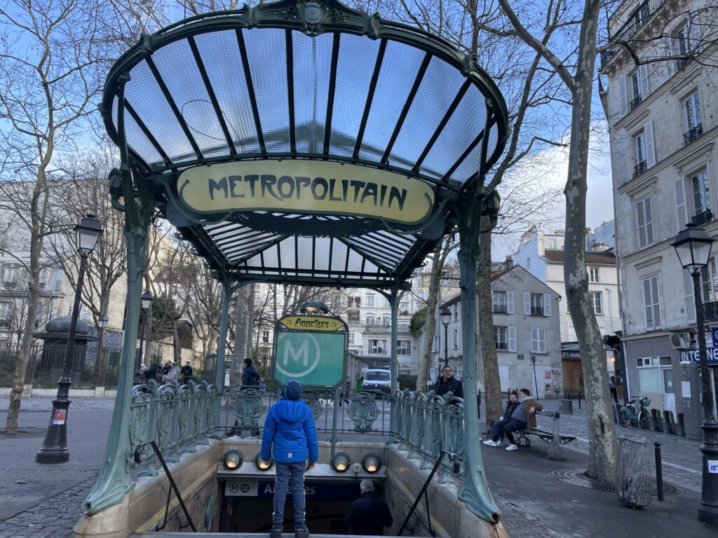 Paris: Sacré-Coeur and Montmartre Guided Walking Tour