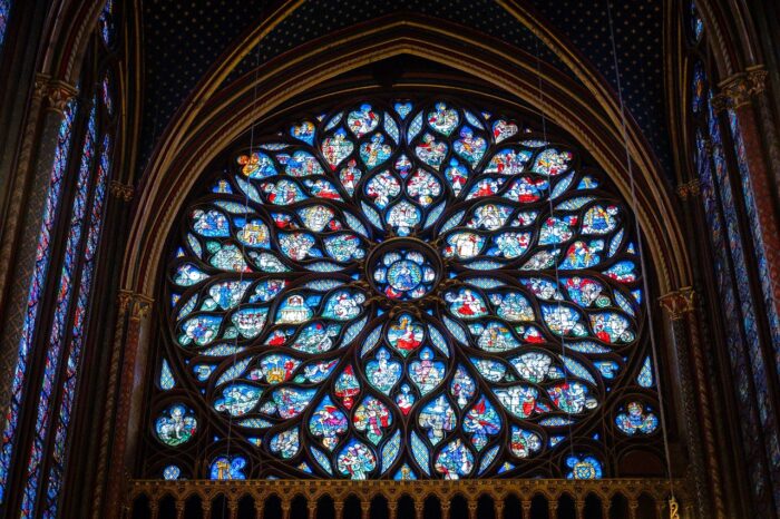 Paris: Sainte-Chapelle and Conciergerie Guided Tour with Tickets