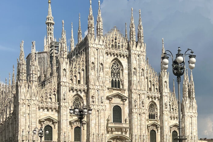 Milan: Historical Highlights Tour with Duomo and Optional Terrace Lift