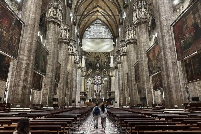 Milan: Historical Highlights Tour with Duomo and Optional Terrace Lift