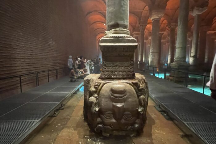 Istanbul: Basilica Cistern, Topkapi Palace and Hagia Sophia Tour