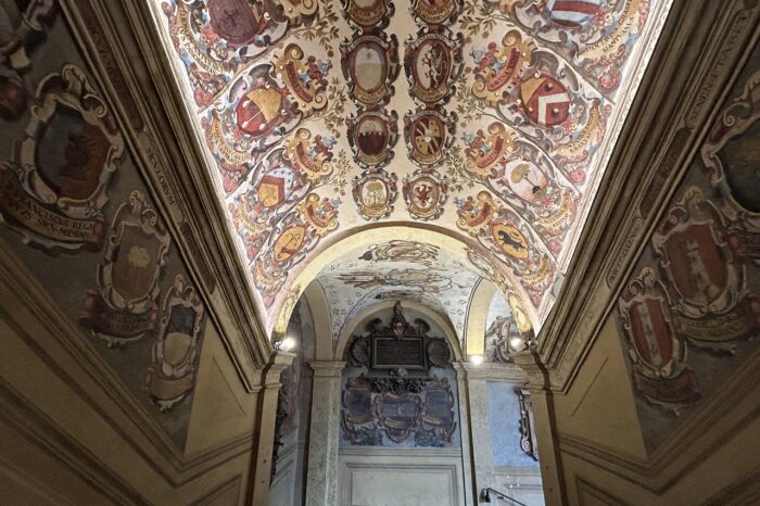 Bologna: Historical Highlights Walking Tour with Local Guide