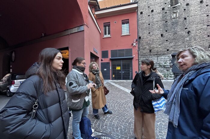 Bologna: Historical Highlights Walking Tour with Local Guide