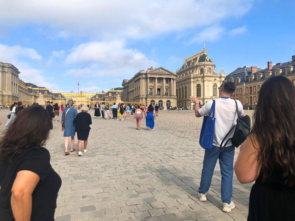 Versailles: Palace & Gardens Guided Tour with Skip-the-Line Access