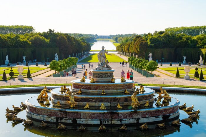 Versailles: Palace & Gardens Guided Tour with Skip-the-Line Access