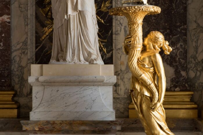 Versailles: Palace & Gardens Guided Tour with Skip-the-Line Access
