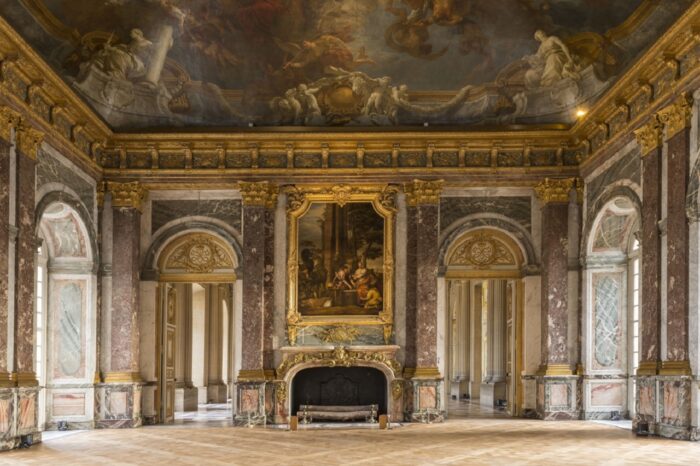 Versailles: Palace & Gardens Guided Tour with Skip-the-Line Access