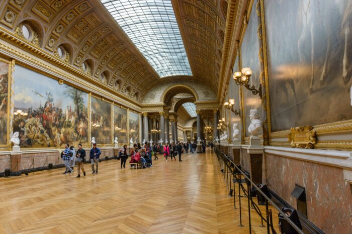 Versailles: Palace & Gardens Guided Tour with Skip-the-Line Access