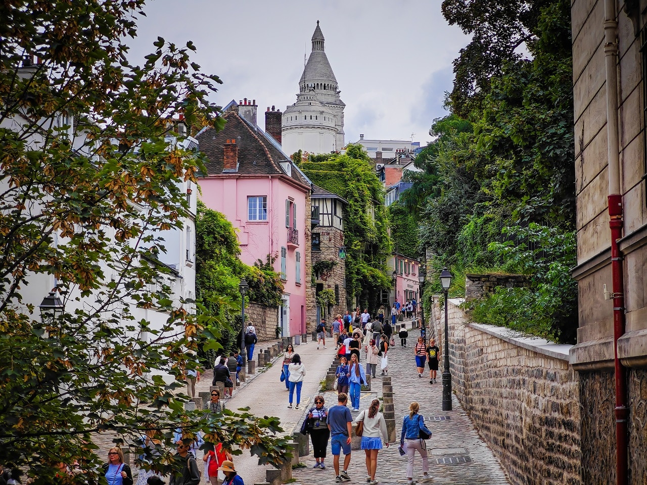 09,15,2024,-,Paris,,France.,Paris,Street,Photography.,Cozy