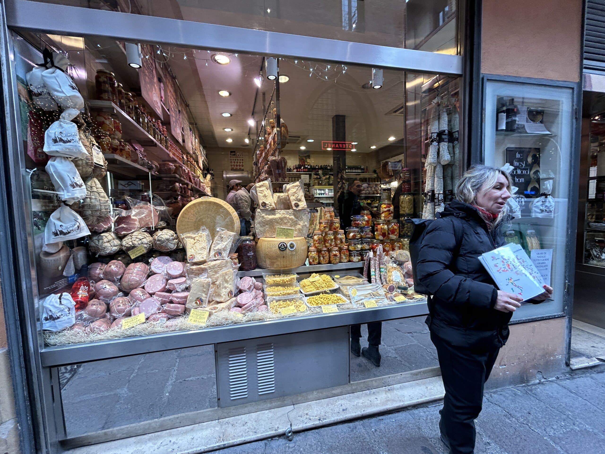 a guide starting the food tour
