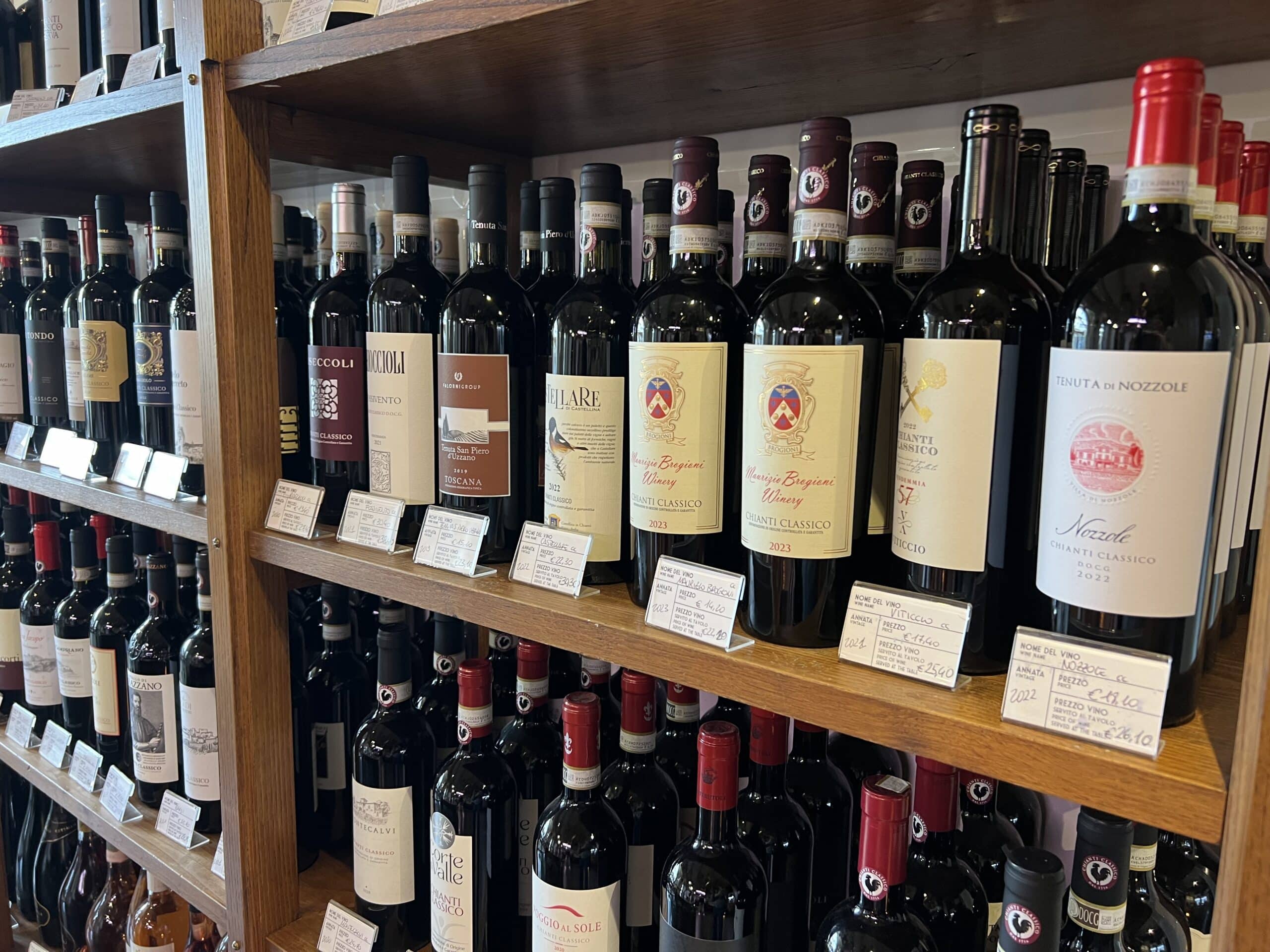 chianti wine bottles red