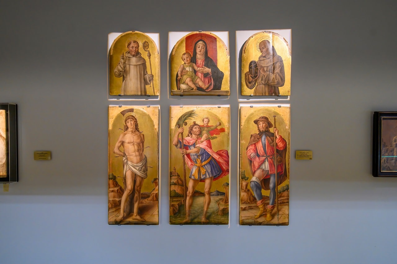 Milan,,Italy,-,17.10.2024:,Interior,Of,The,Biblioteca,And,Pinacoteca