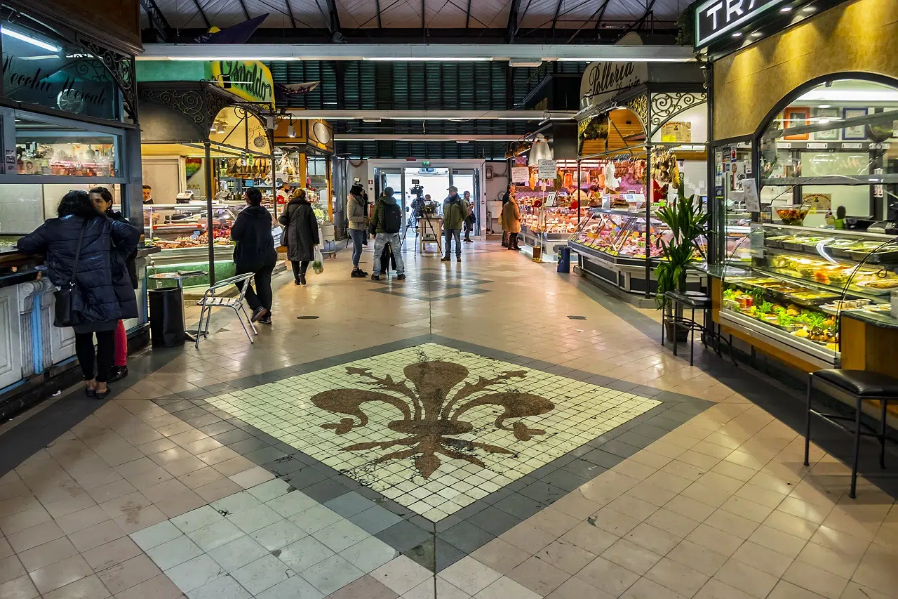 Florence,,Italy,-,January,10,,2018:,Market,Of,Sant'ambrogio,(mercato