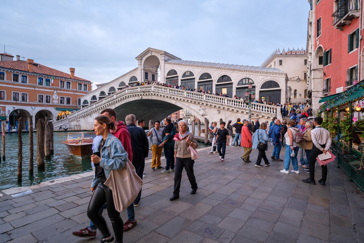 Venice,,Italy,-,12,October,2024:,Tourists,Walking,Near,The