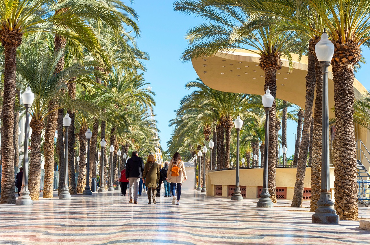 The,Paseo,De,La,Explanada,De,Alicante,,Characterized,By,The