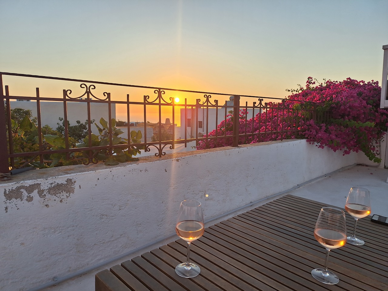 Santorini_Oia_ArtWalk_10