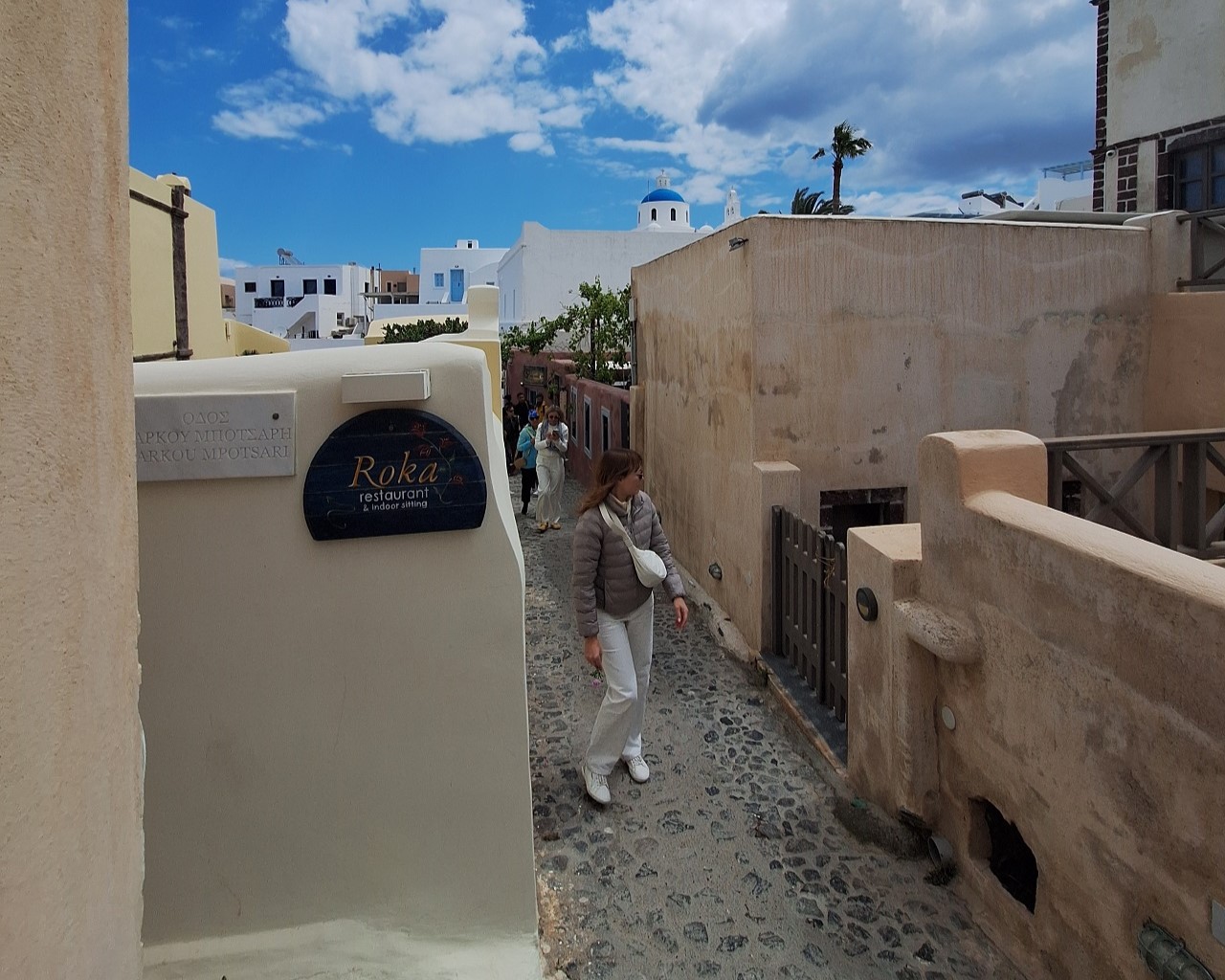Santorini_Oia_ArtWalk_19