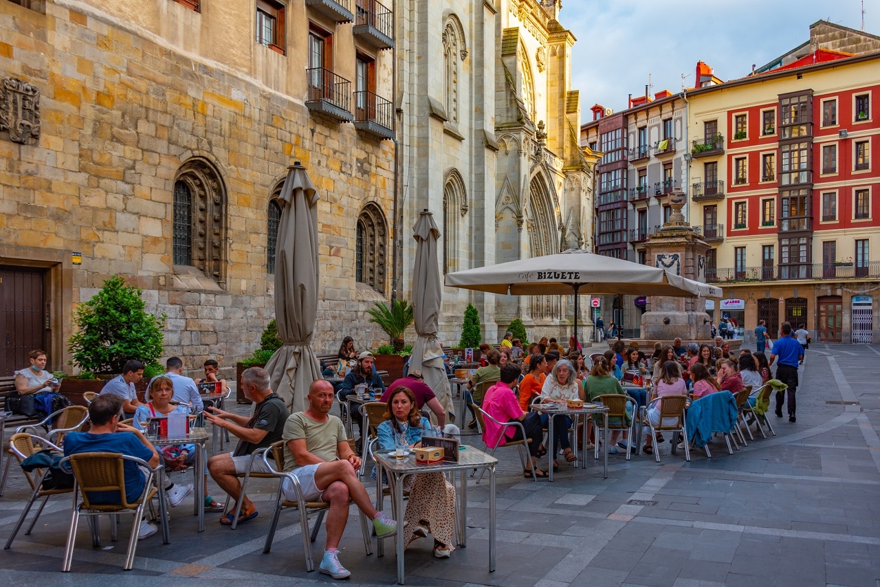 Bilbao,,Spain,,June,2,,2022:,People,Are,Strolling,Through,A